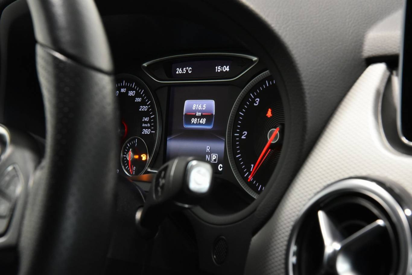 MERCEDES-BENZ B 200 43