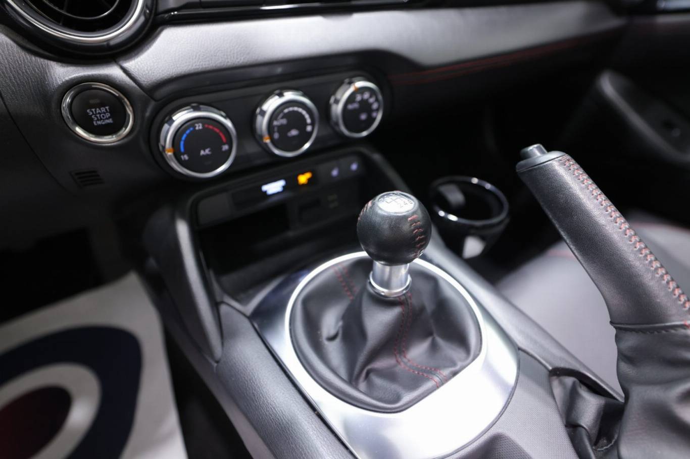 MAZDA MX-5 27