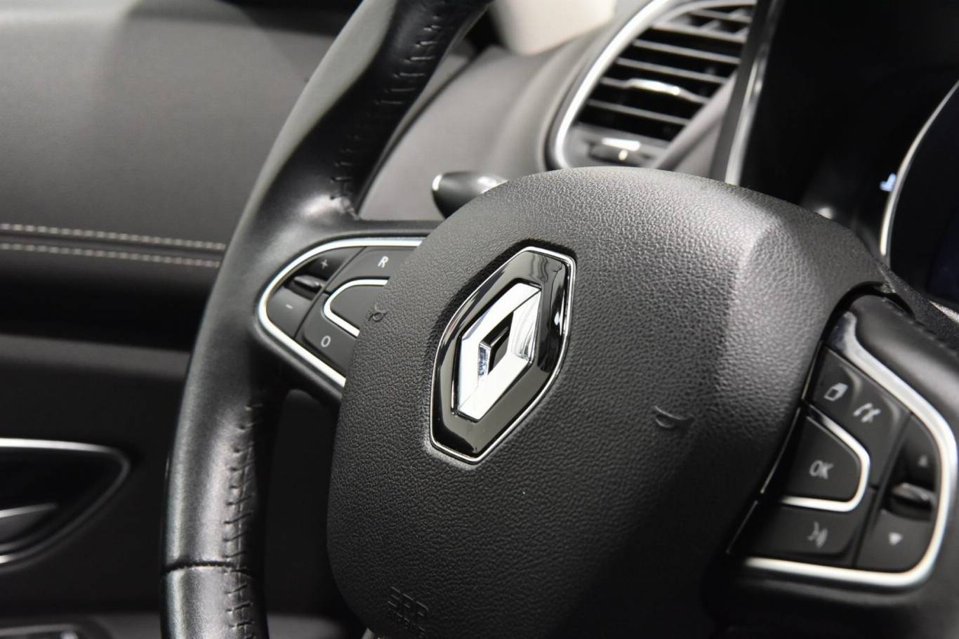 RENAULT Grand Scenic 36