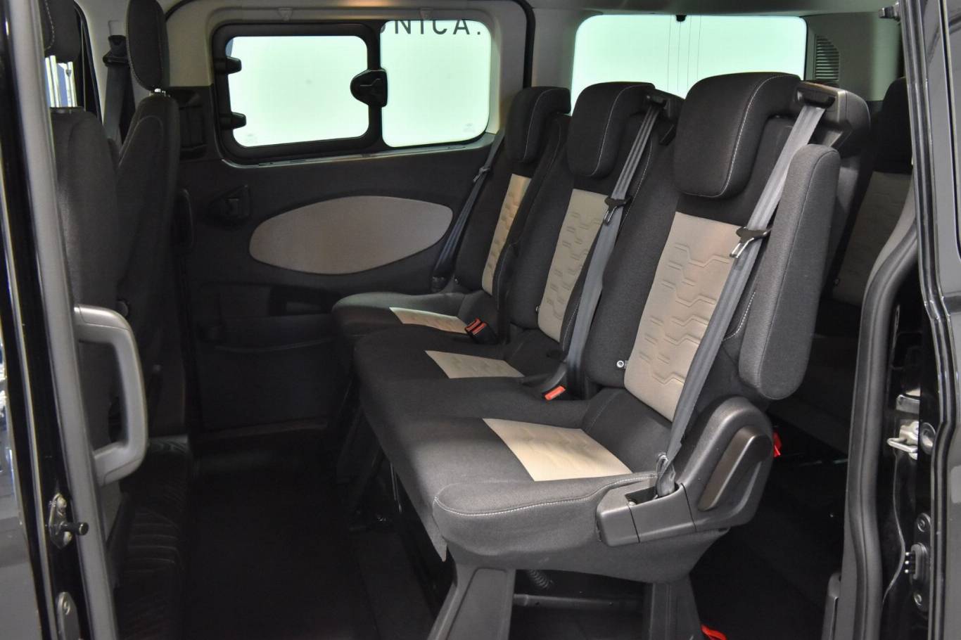 FORD Tourneo Custom 12