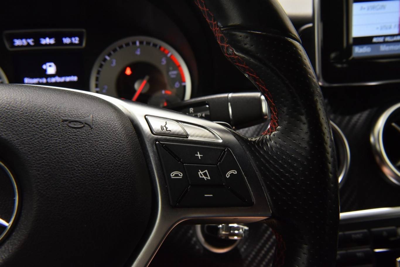 MERCEDES-BENZ A 180 10