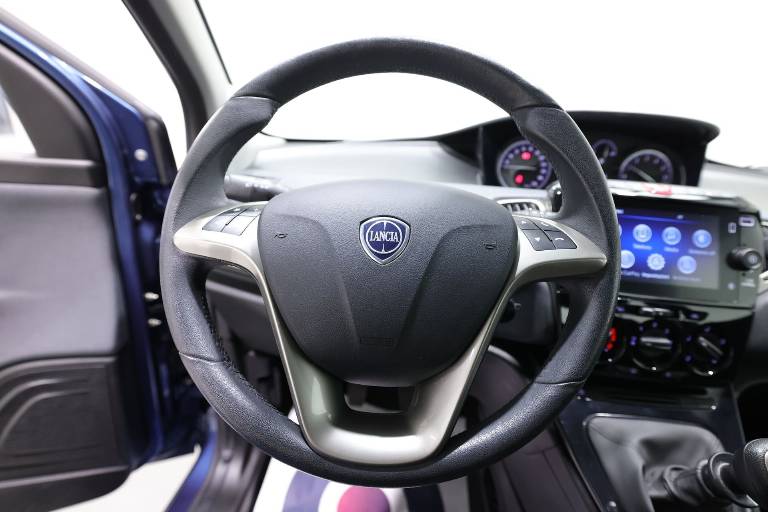 LANCIA Ypsilon 14
