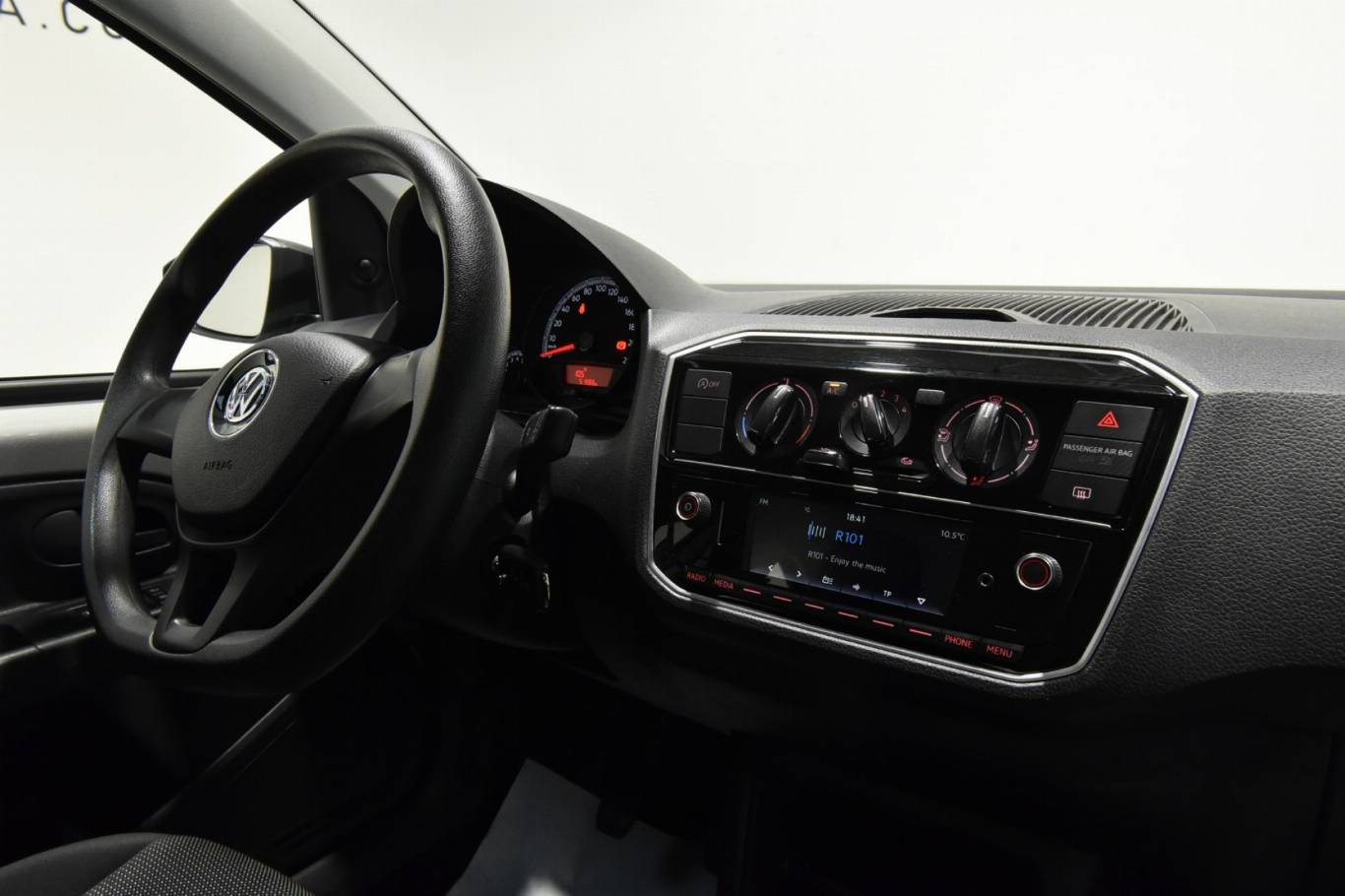 VOLKSWAGEN Up! 26