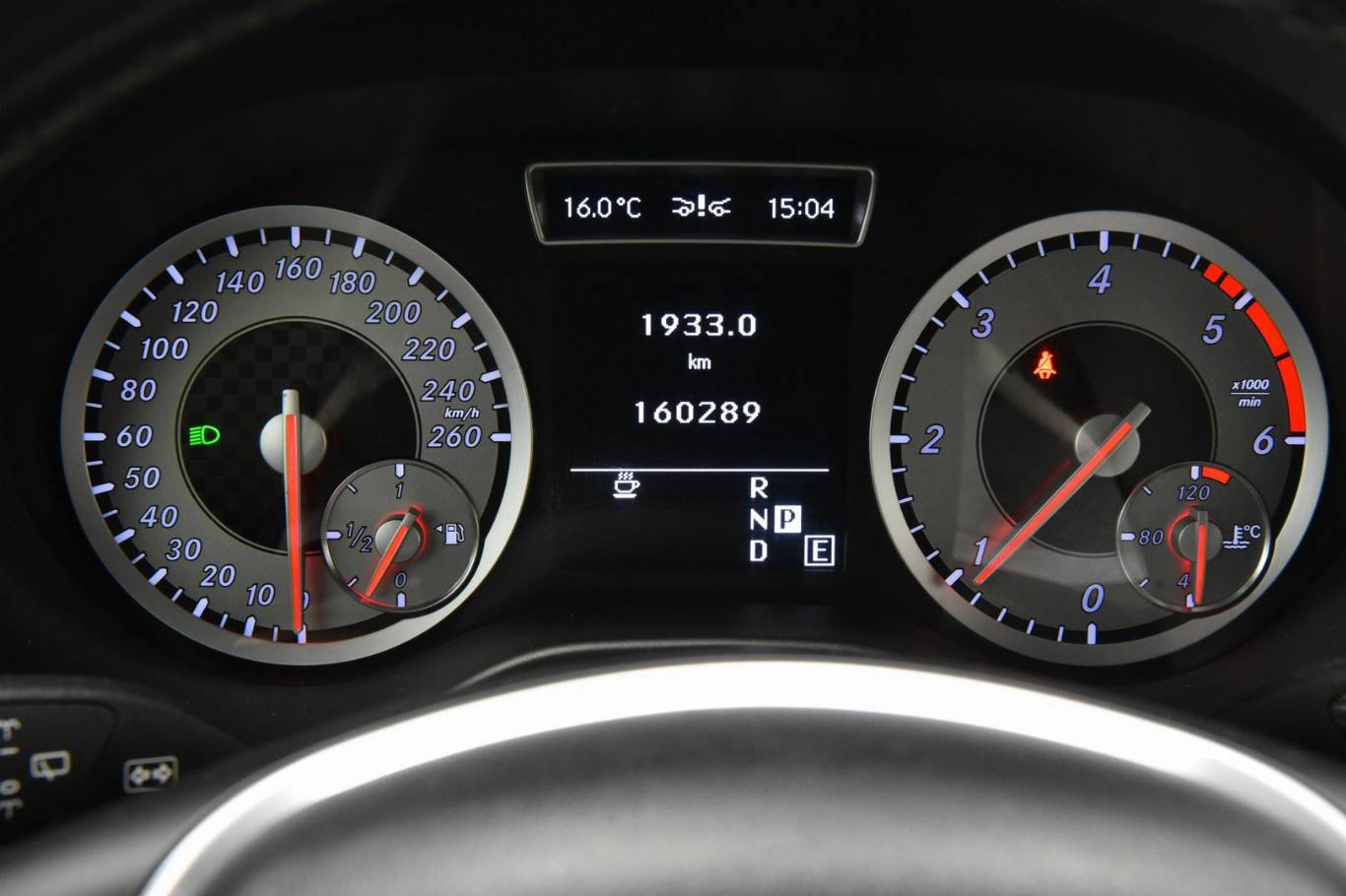 MERCEDES-BENZ A 180 25