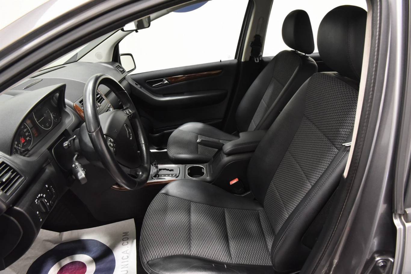 MERCEDES-BENZ A 180 3