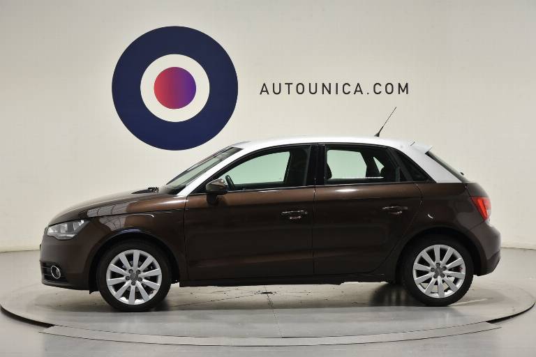AUDI A1 32