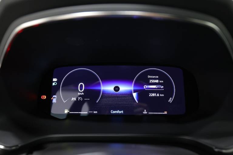 RENAULT Captur 8