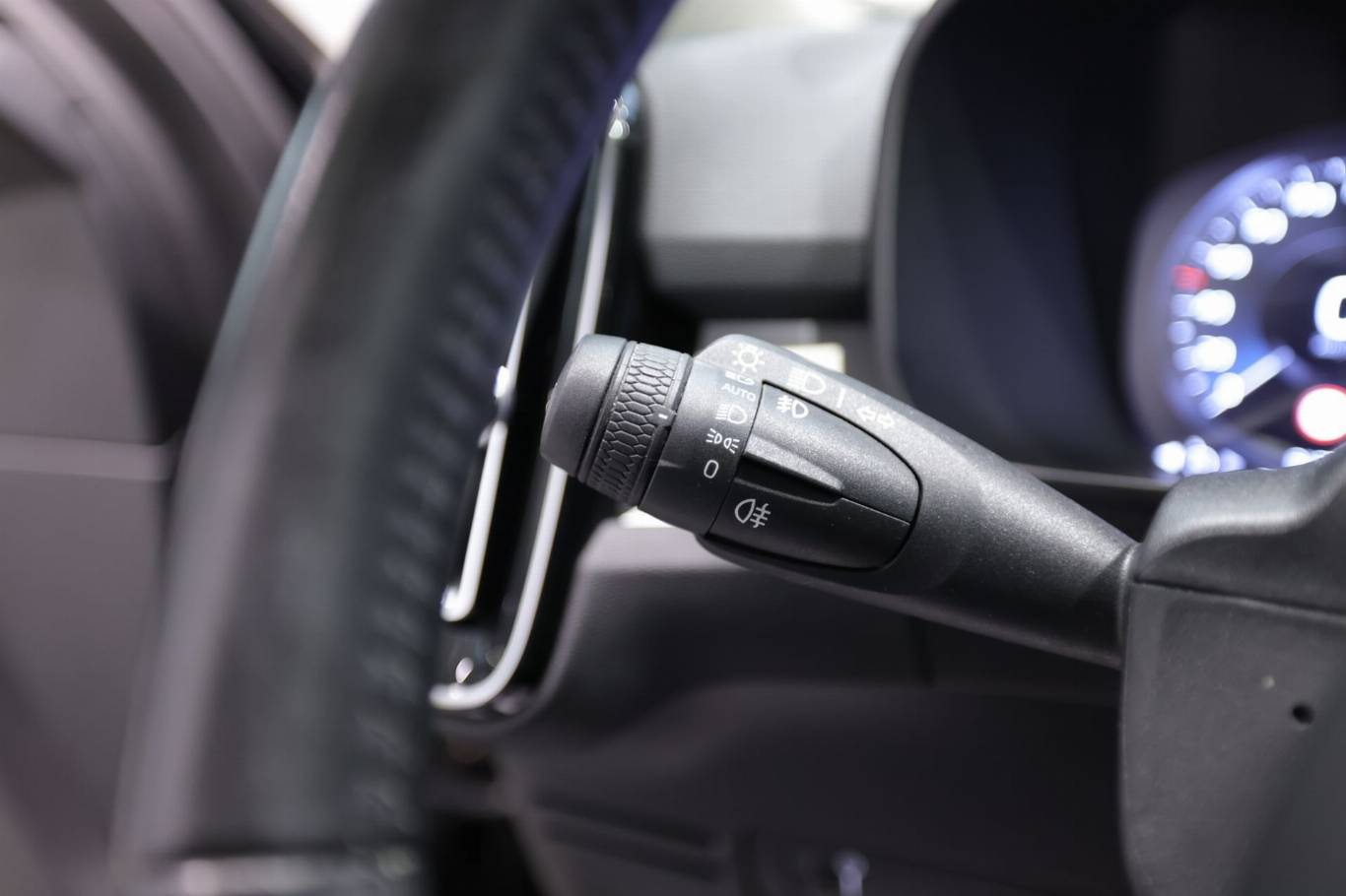 VOLVO XC40 22