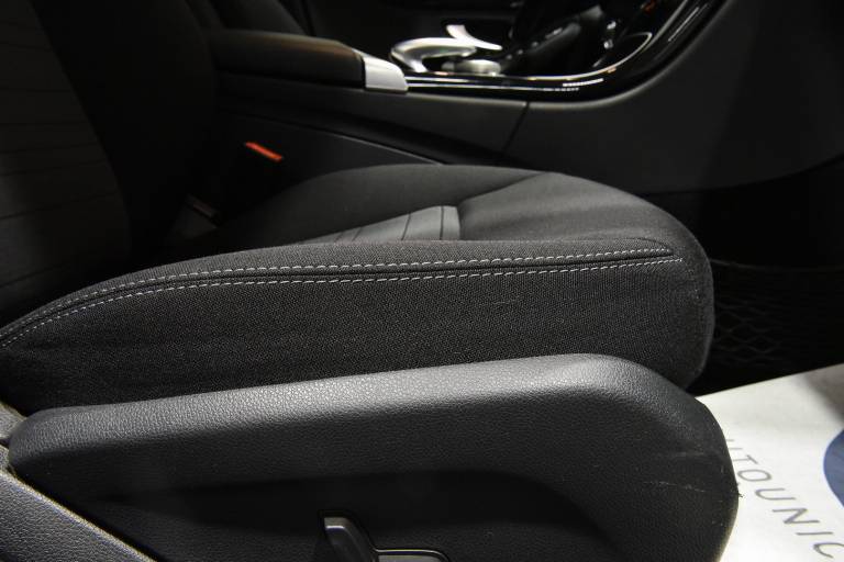 MERCEDES-BENZ C 220 47