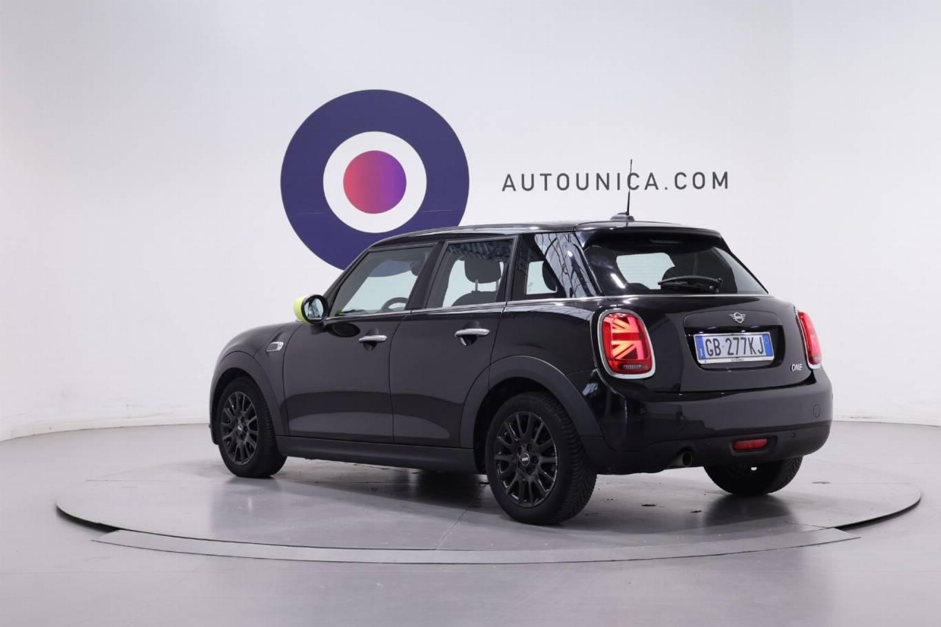 MINI One 17