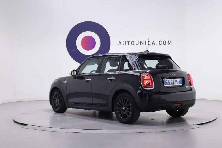 MINI One 17