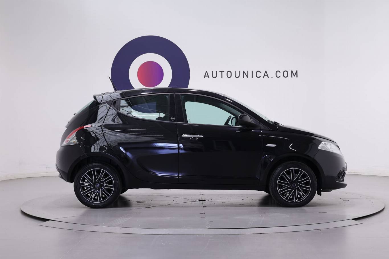 LANCIA Ypsilon 4
