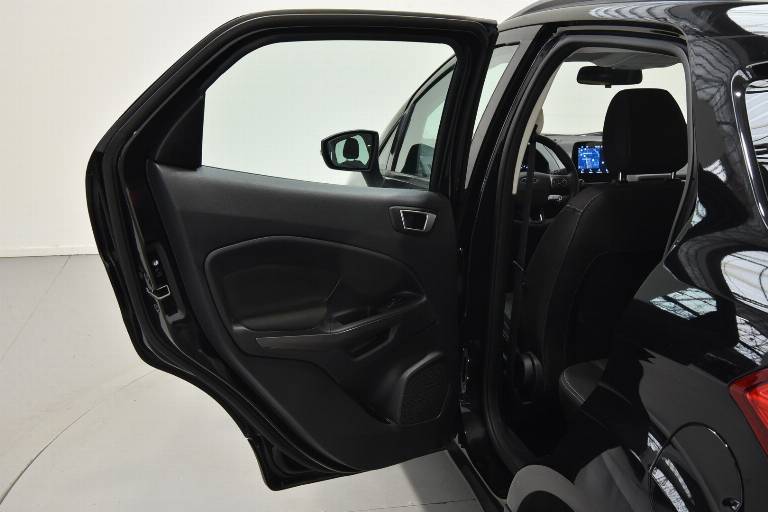 FORD EcoSport 34