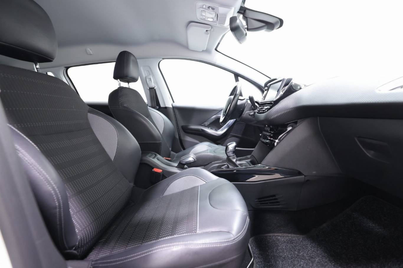 PEUGEOT 2008 45