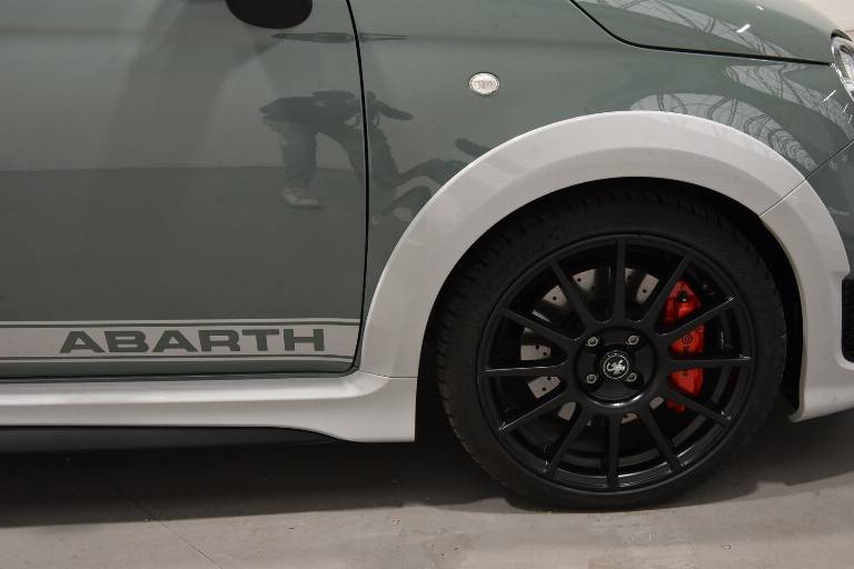 ABARTH 695 64