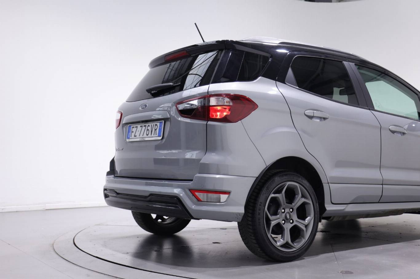 FORD EcoSport 46