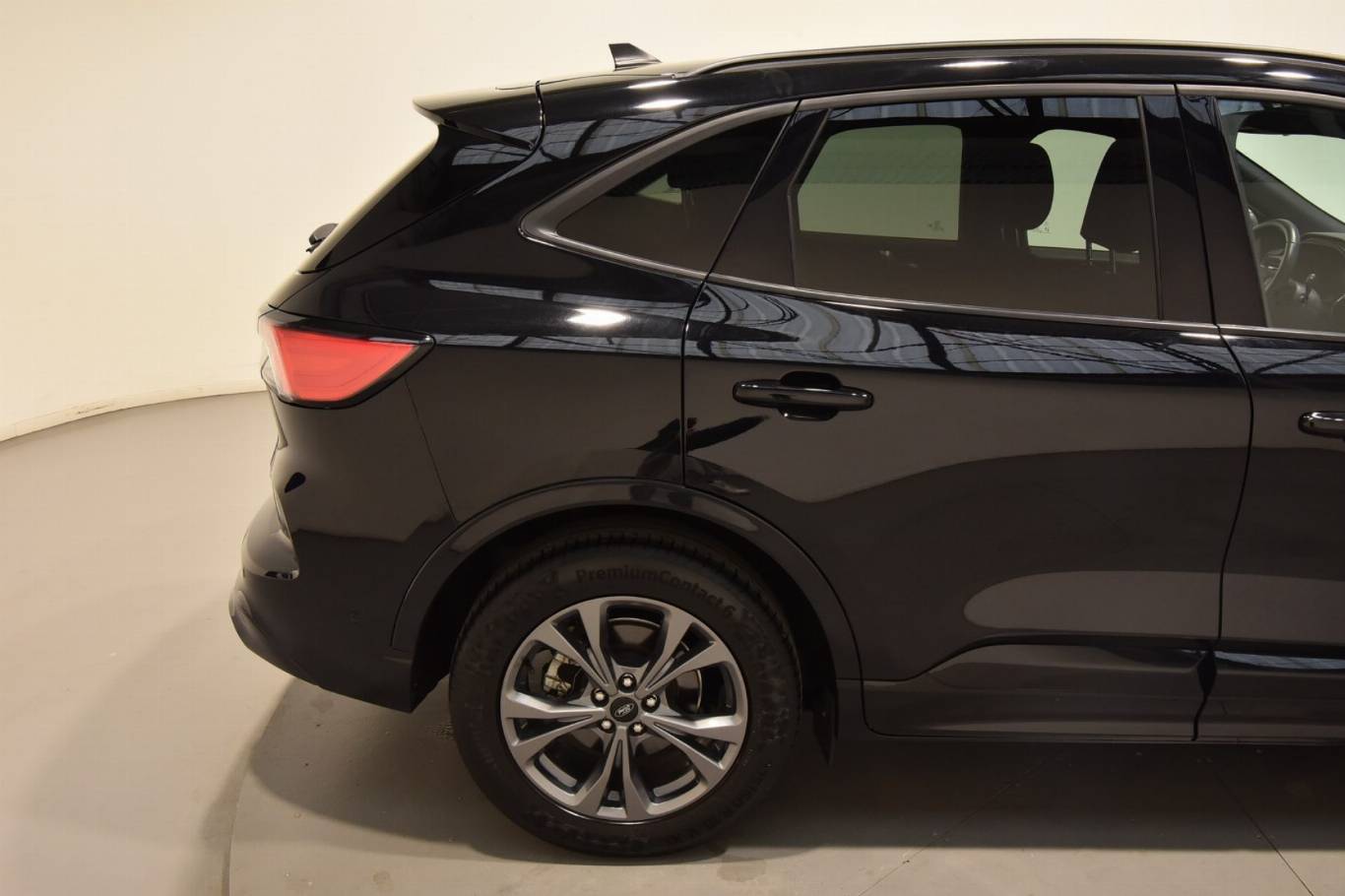 FORD Kuga 49