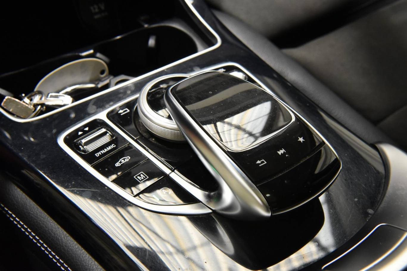 MERCEDES-BENZ GLC 250 12