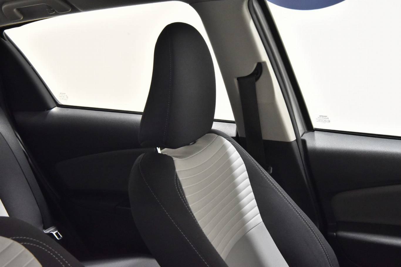 TOYOTA Yaris 31