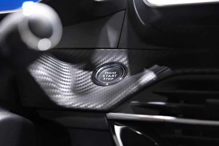 PEUGEOT 208 28