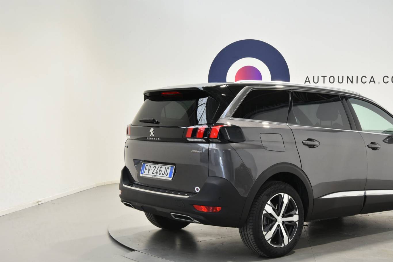 PEUGEOT 5008 19