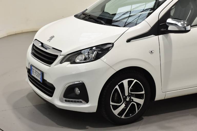 PEUGEOT 108 19