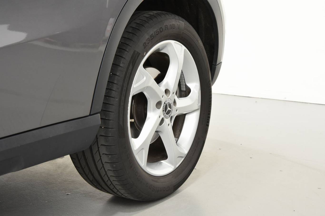 MERCEDES-BENZ GLA 200 9