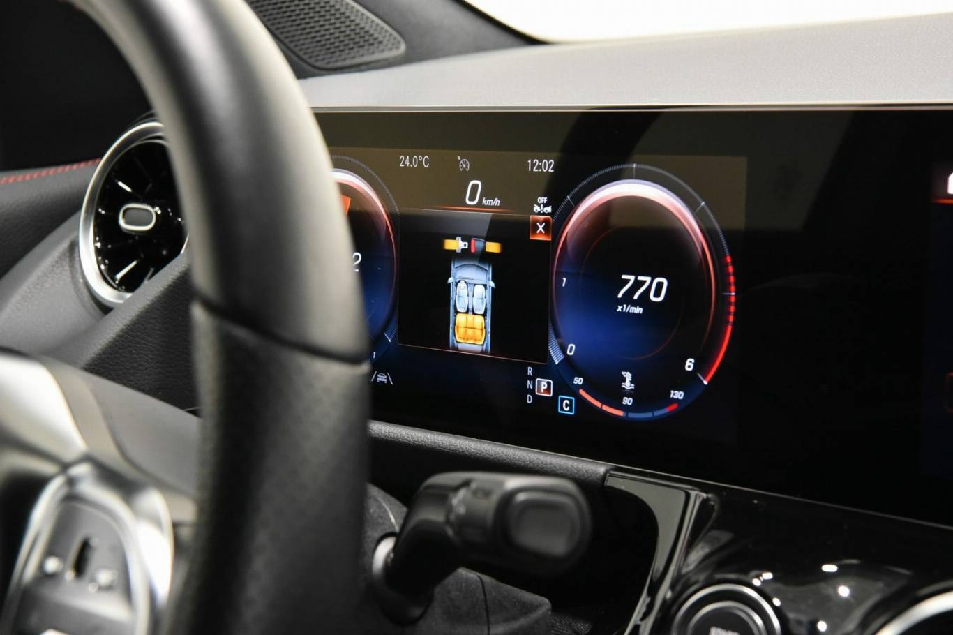 MERCEDES-BENZ GLA 200 29