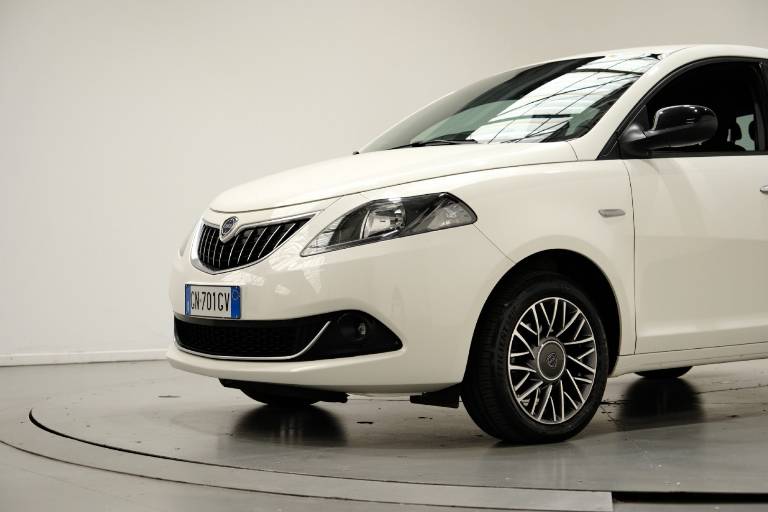 LANCIA Ypsilon 44