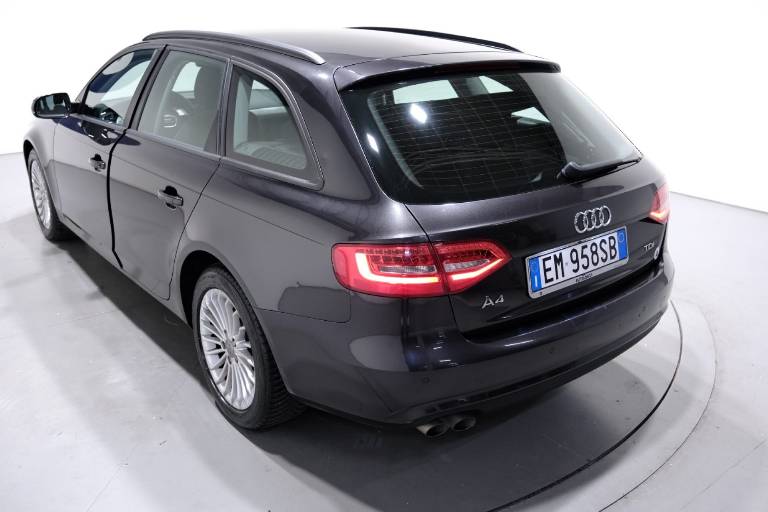 AUDI A4 65