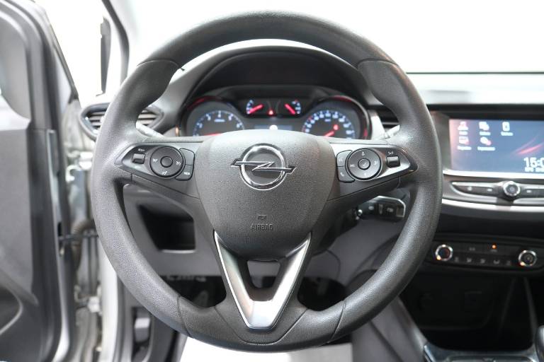 OPEL Crossland X 7