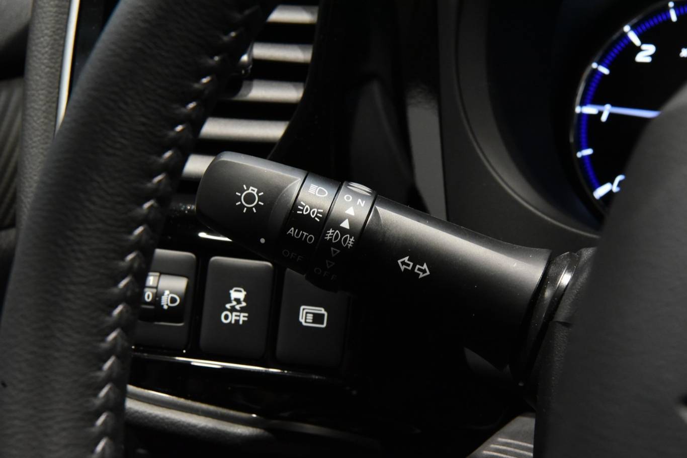 MITSUBISHI Outlander 24