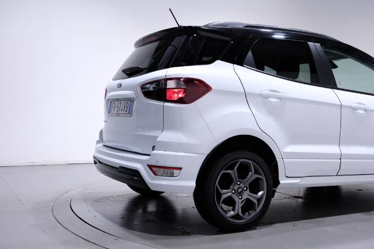 FORD EcoSport 56