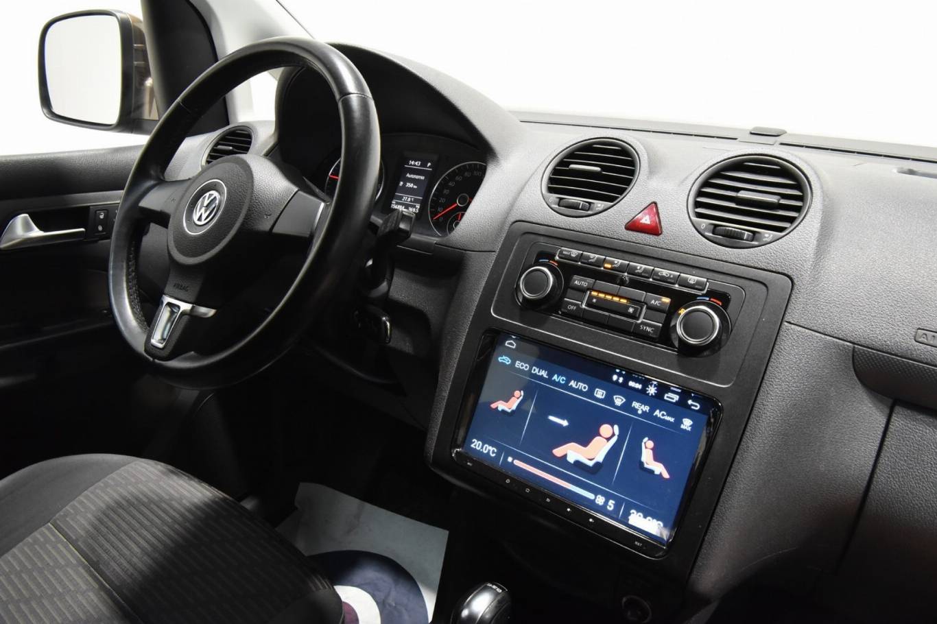VOLKSWAGEN Caddy 16