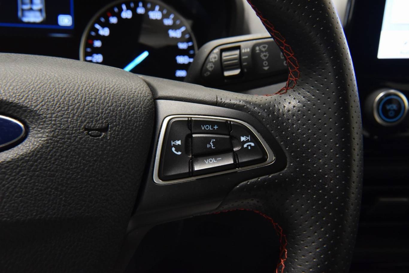 FORD EcoSport 8