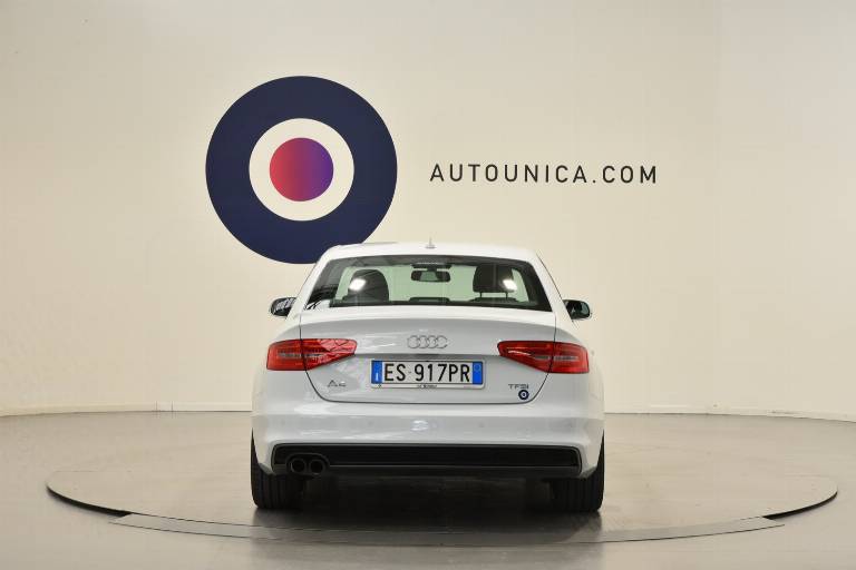 AUDI A4 8