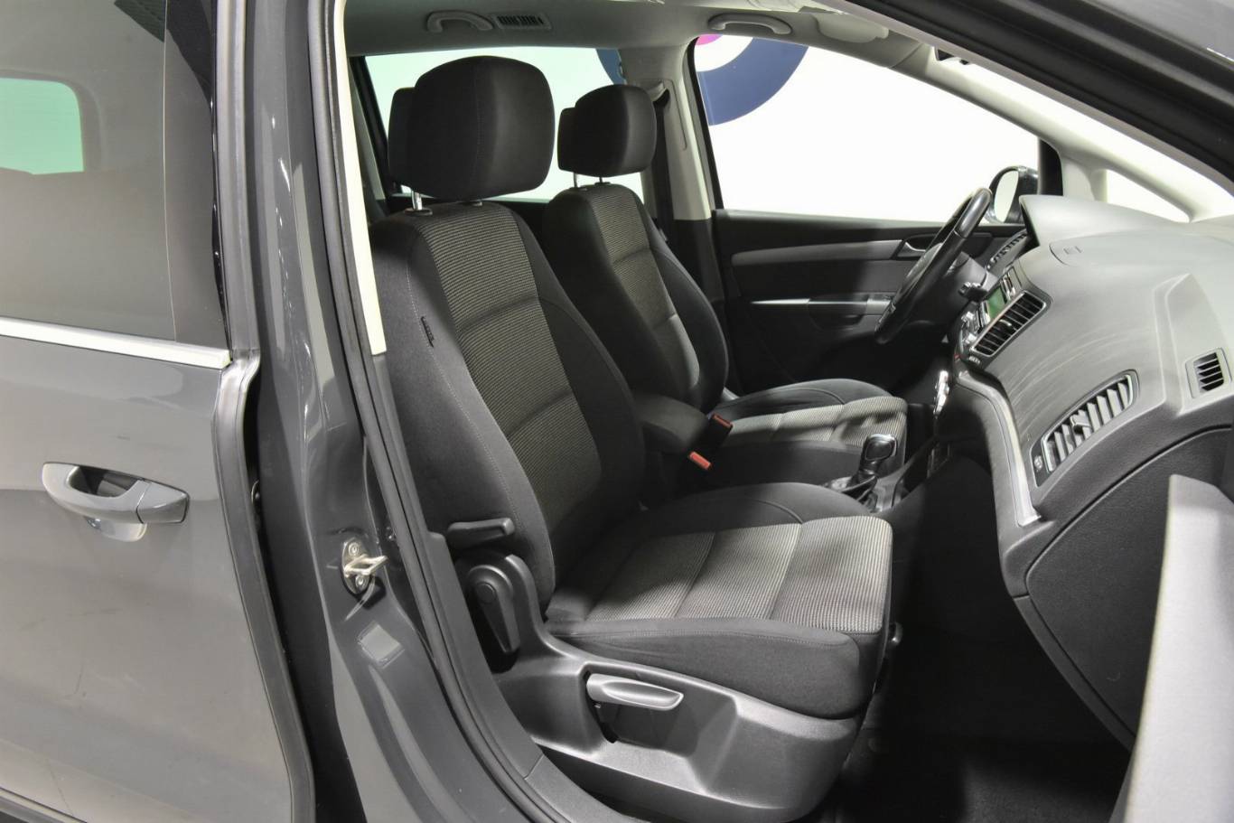 VOLKSWAGEN Sharan 19