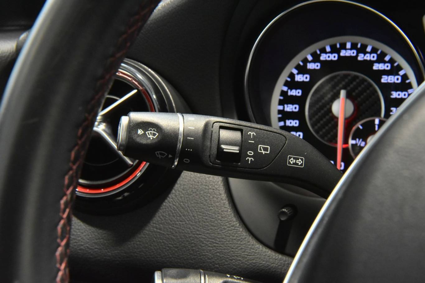 MERCEDES-BENZ CLA 45 AMG 24