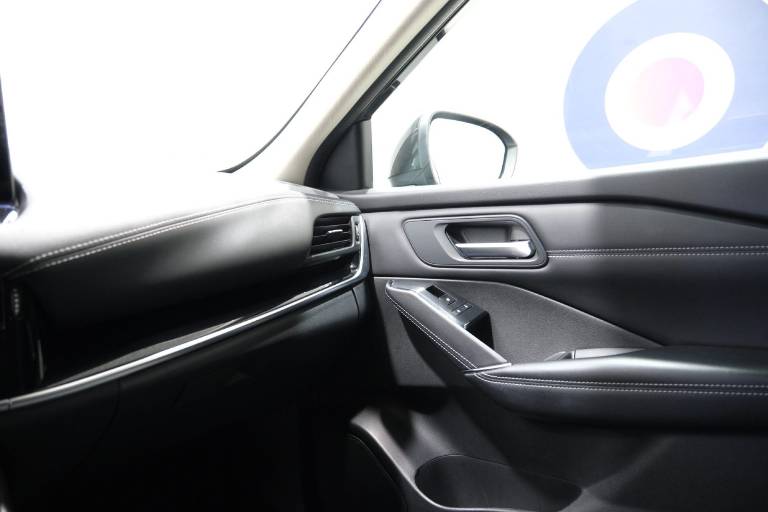 NISSAN Qashqai 36