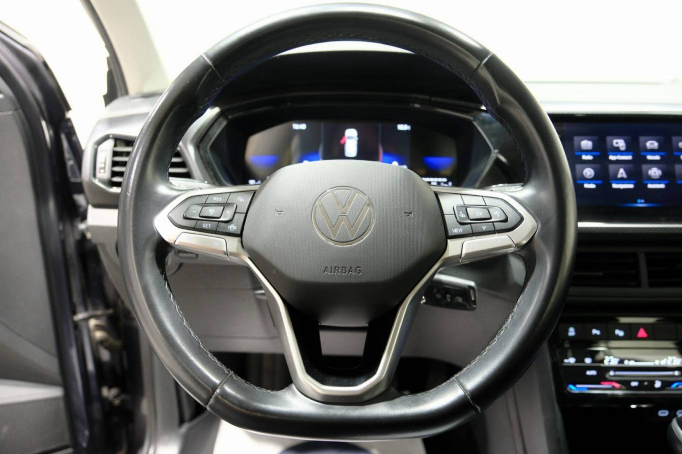 VOLKSWAGEN T-Cross 7