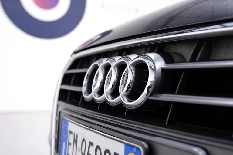 AUDI A4 19