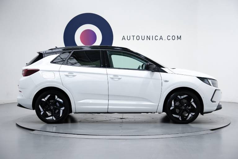 OPEL Grandland 4