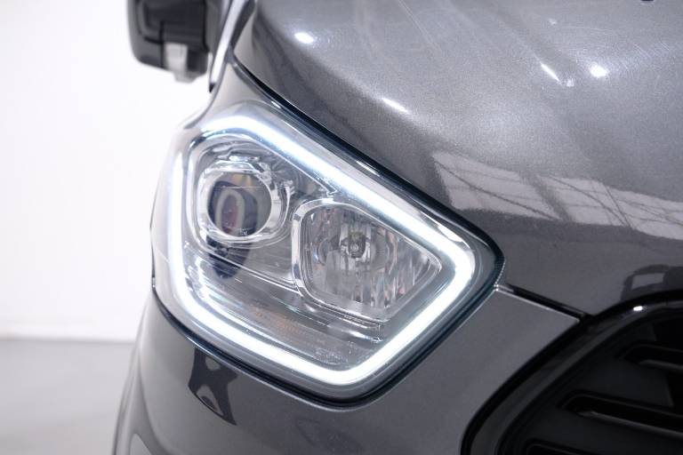 FORD Tourneo Custom 12