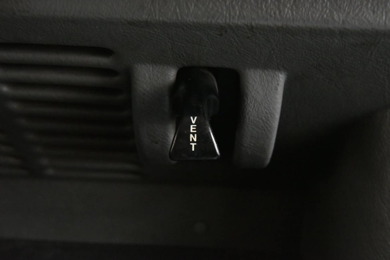 LAND ROVER Defender 42