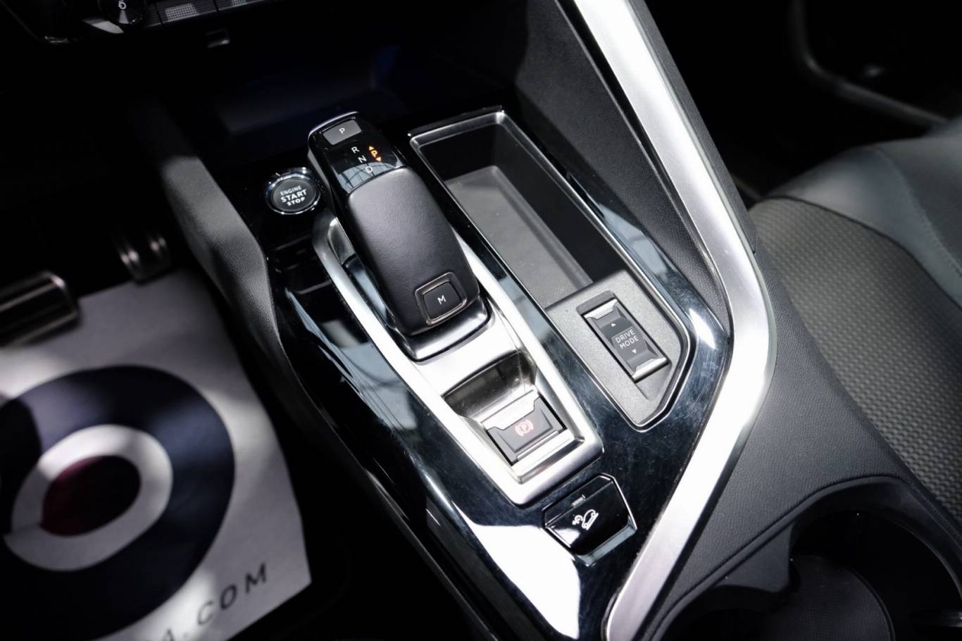 PEUGEOT 5008 27