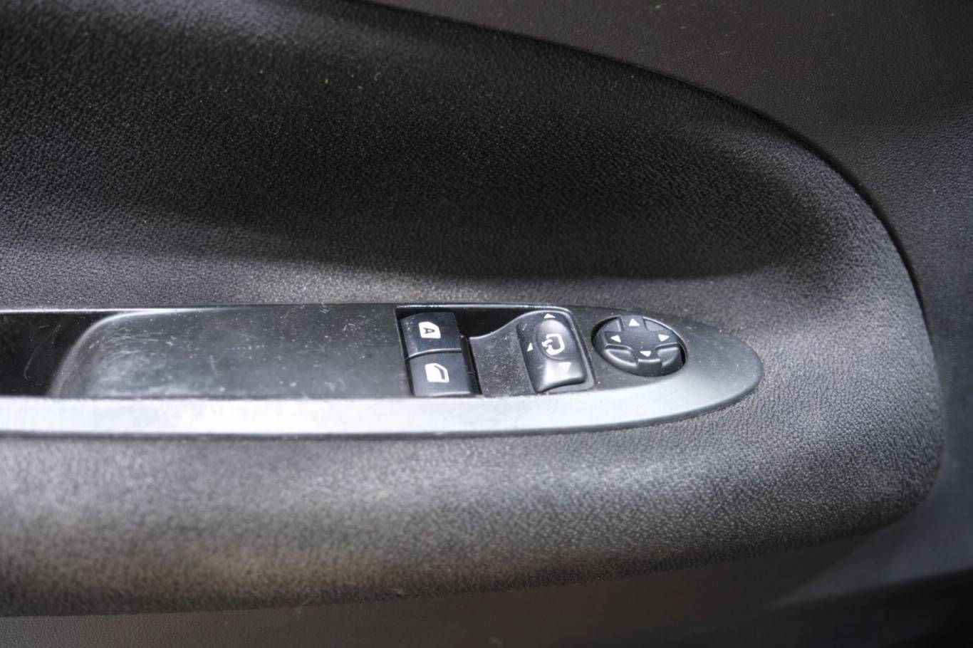 DS AUTOMOBILES DS 3 29