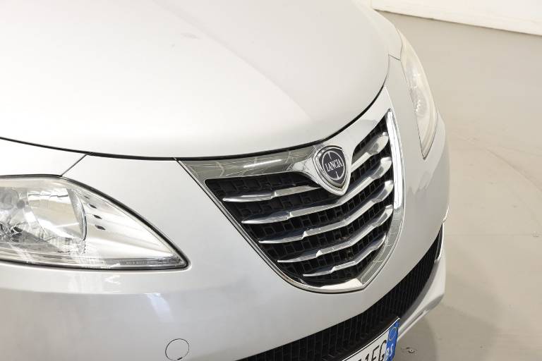 LANCIA Ypsilon 28