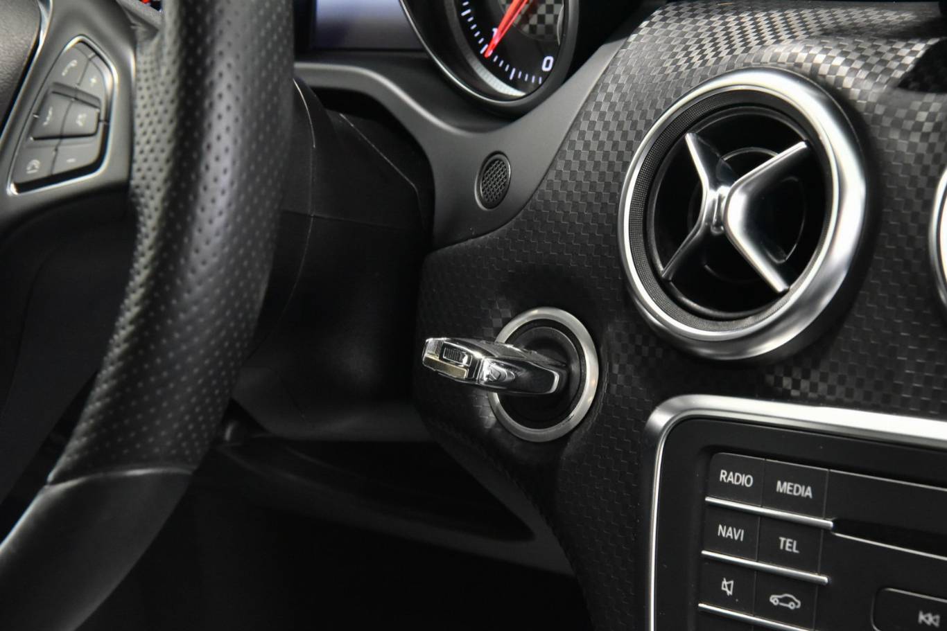 MERCEDES-BENZ A 180 45