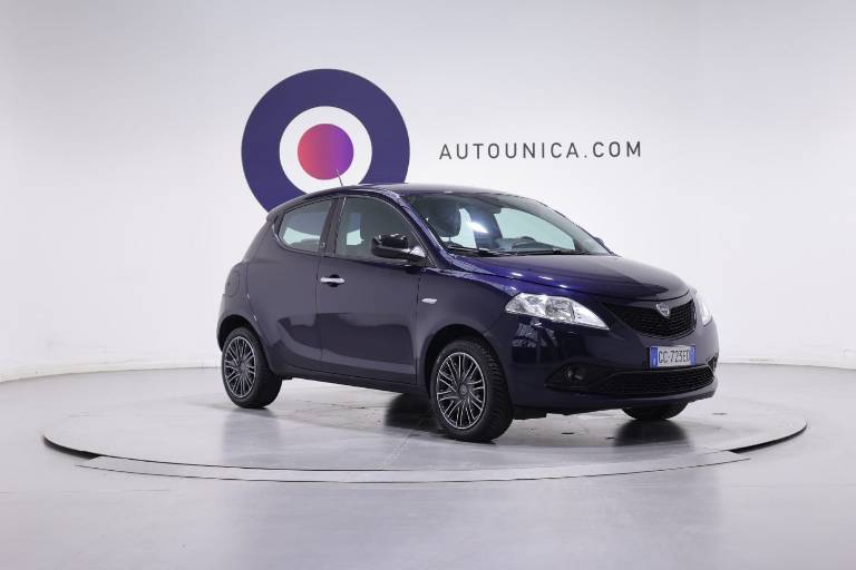 LANCIA Ypsilon 3