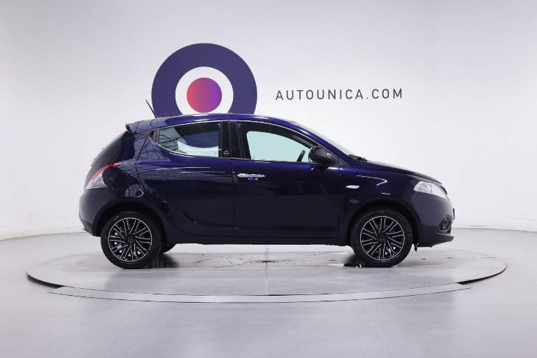 LANCIA Ypsilon 4